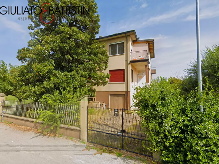 Immagine 1 di Casa bifamiliare in vendita  in Strada Biron di Sotto a Vicenza