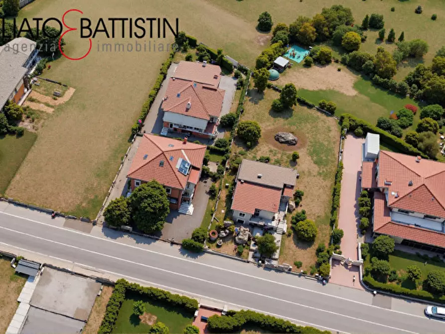 Immagine 2 di Casa bifamiliare in vendita  in Strada Biron di Sotto a Vicenza