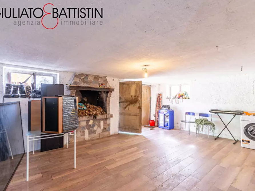 Immagine 11 di Casa bifamiliare in vendita  in Strada Biron di Sotto a Vicenza