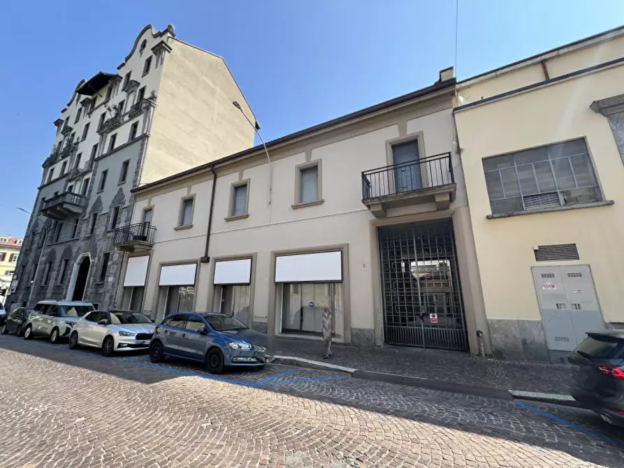 Immagine 1 di Palazzo in vendita  in VIA MENTANA, 3 a Como