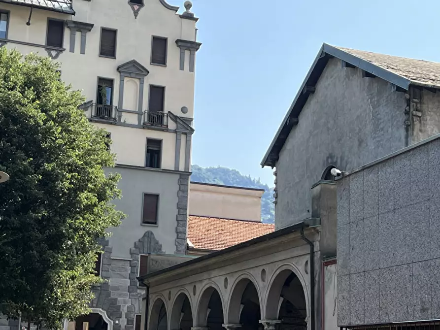 Immagine 4 di Palazzo in vendita  in VIA MENTANA, 3 a Como