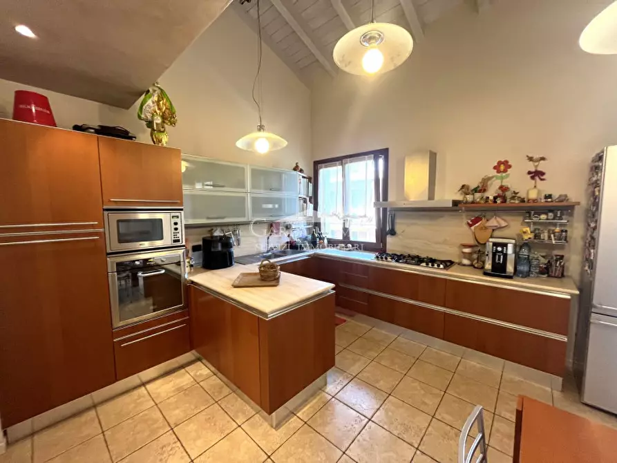 Immagine 13 di Appartamento in vendita  in Via Centenaro a Desenzano Del Garda