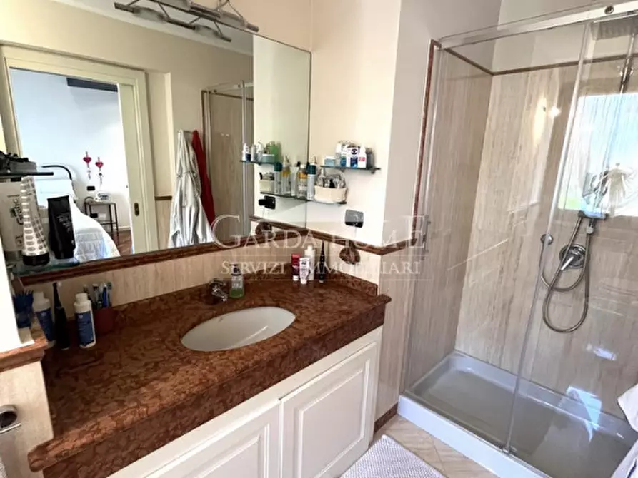 Immagine 26 di Appartamento in vendita  in Via Centenaro a Desenzano Del Garda