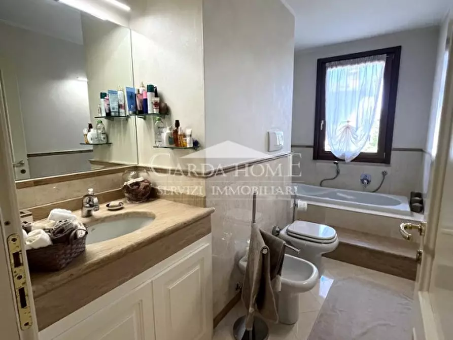 Immagine 38 di Appartamento in vendita  in Via Centenaro a Desenzano Del Garda