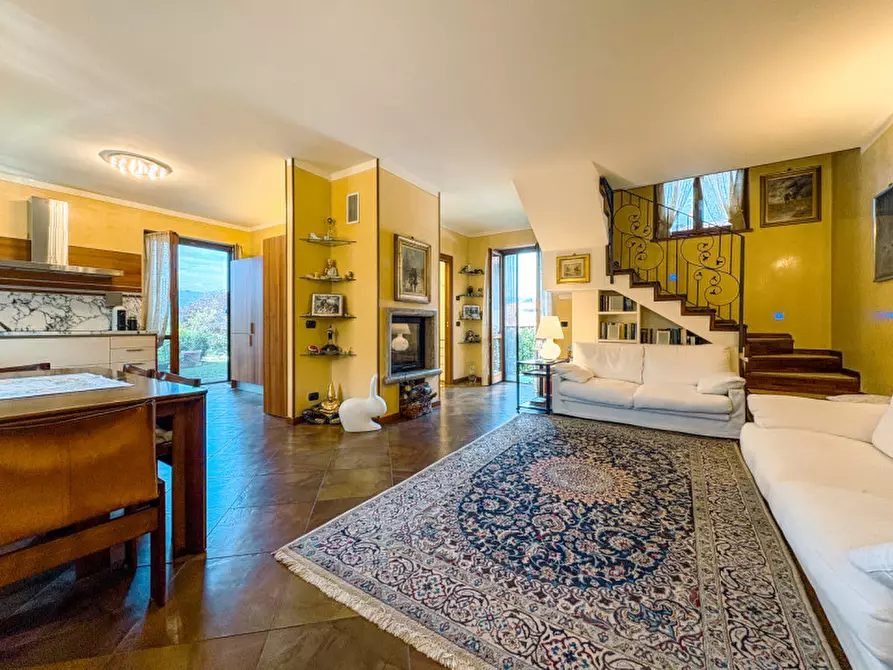 Immagine 2 di Villetta a schiera in vendita  in Via Frera 38 a Bolzano Novarese