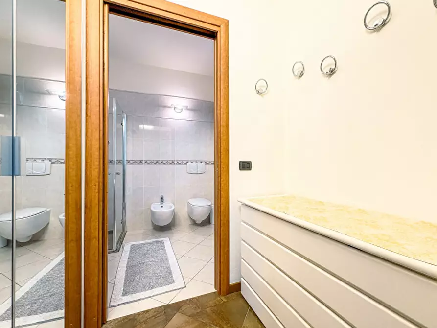 Immagine 11 di Villetta a schiera in vendita  in Via Frera 38 a Bolzano Novarese