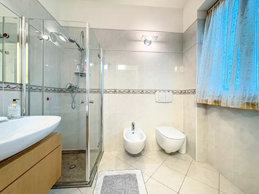 Immagine 12 di Villetta a schiera in vendita  in Via Frera 38 a Bolzano Novarese