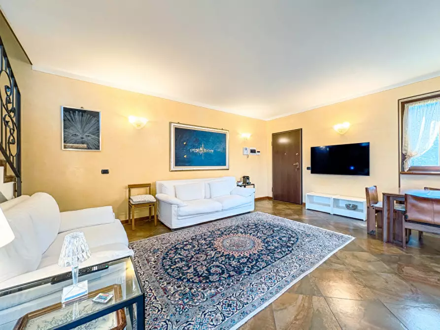 Immagine 14 di Villetta a schiera in vendita  in Via Frera 38 a Bolzano Novarese