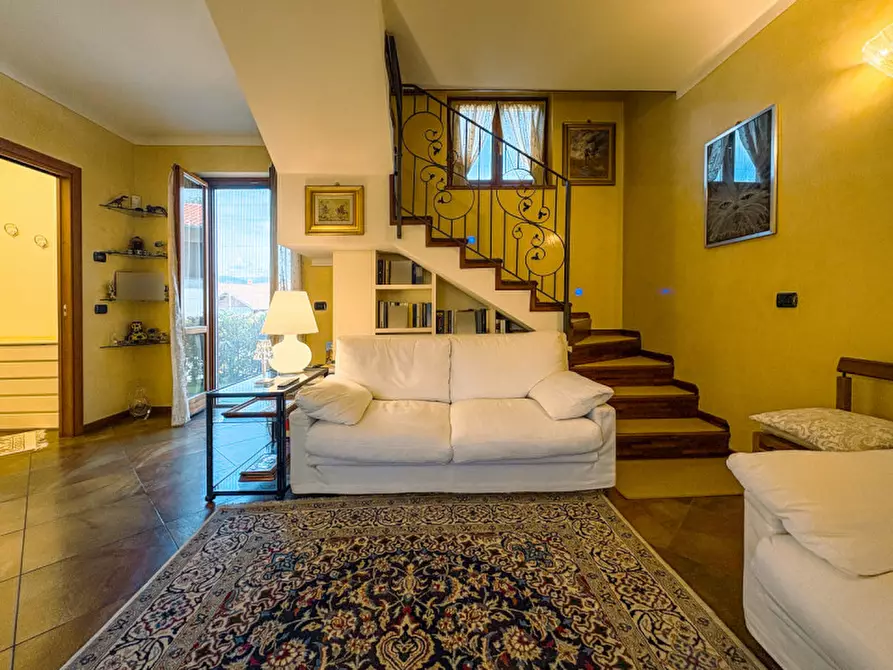 Immagine 15 di Villetta a schiera in vendita  in Via Frera 38 a Bolzano Novarese