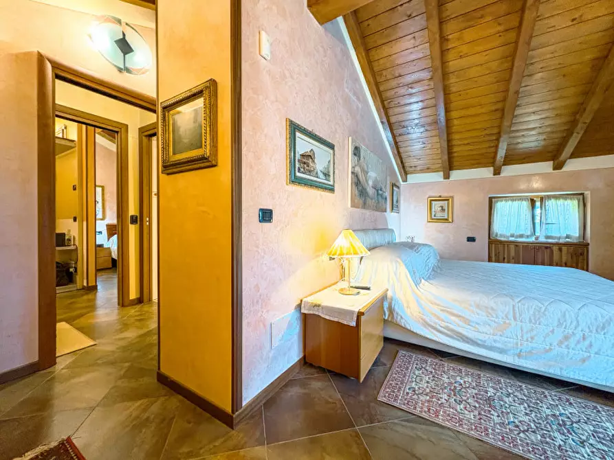 Immagine 31 di Villetta a schiera in vendita  in Via Frera 38 a Bolzano Novarese