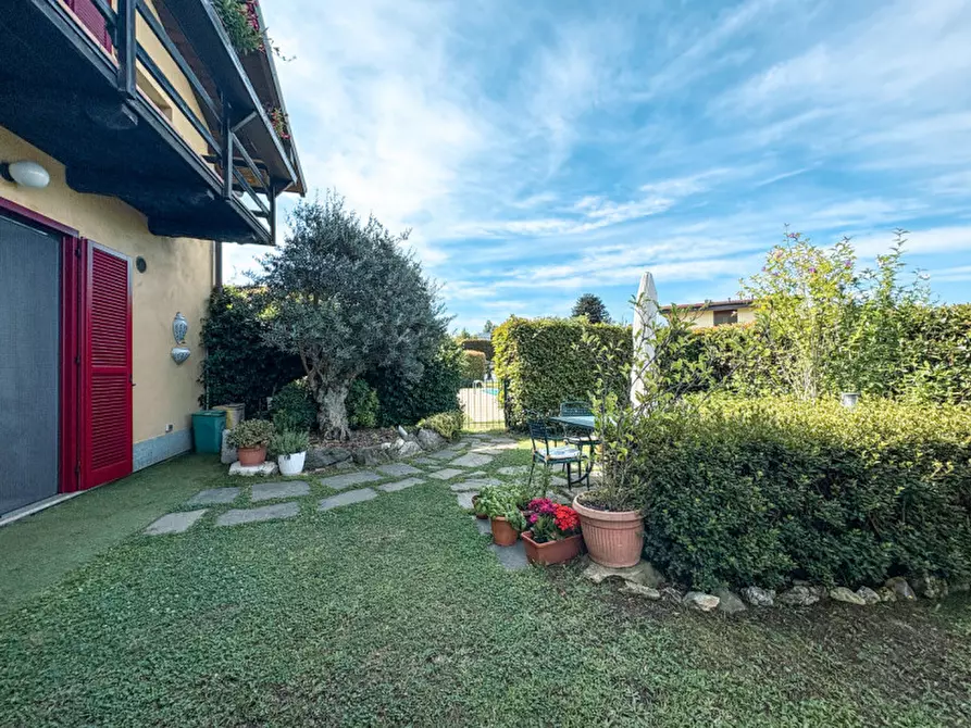 Immagine 35 di Villetta a schiera in vendita  in Via Frera 38 a Bolzano Novarese