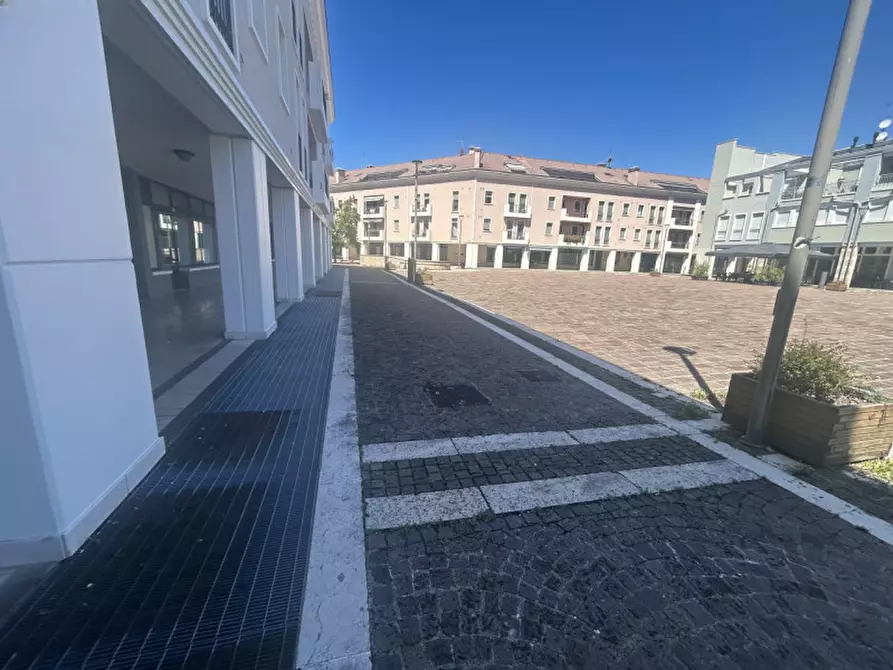 Immagine 6 di Attività commerciale in vendita  in Via Europa a Rubano