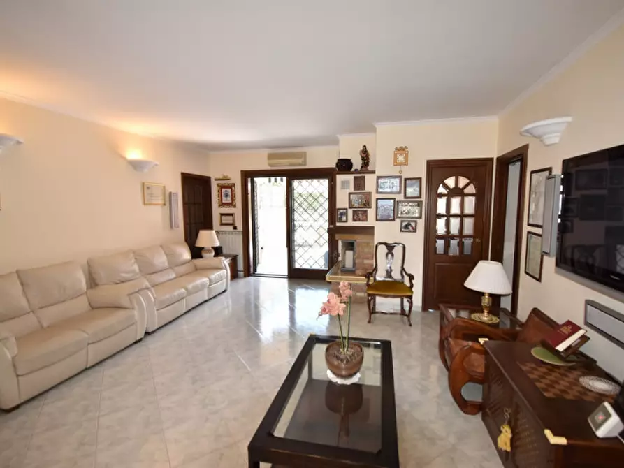 Immagine 11 di Attico in vendita  in Via Giulia Molino Colombini a Roma