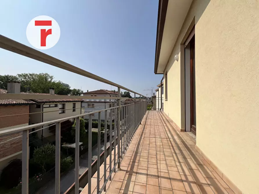 Immagine 1 di Appartamento in vendita  in Via Ottorino Respighi a Padova