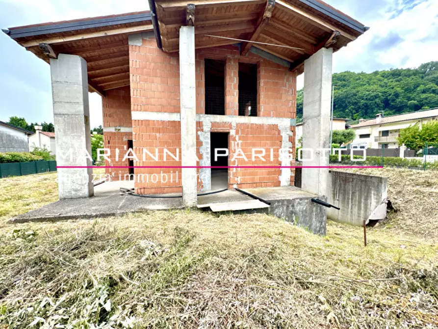 Immagine 5 di Casa bifamiliare in vendita  in Viale Asiago a Bassano Del Grappa