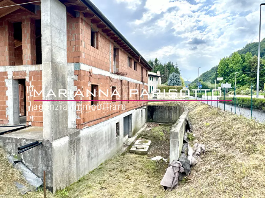 Immagine 8 di Casa bifamiliare in vendita  in Viale Asiago a Bassano Del Grappa