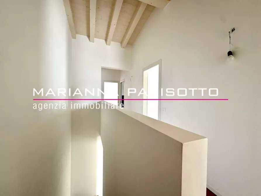 Immagine 45 di Casa bifamiliare in vendita  in Via Vincenzo a Rosà