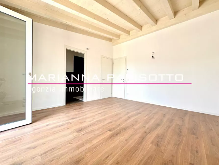 Immagine 54 di Casa bifamiliare in vendita  in Via Vincenzo a Rosà