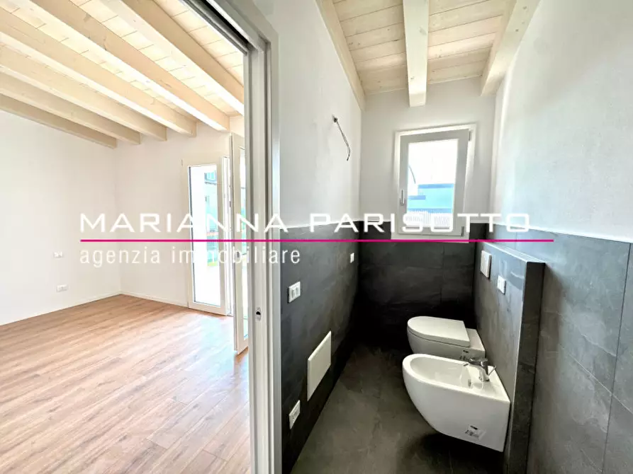 Immagine 56 di Casa bifamiliare in vendita  in Via Vincenzo a Rosà