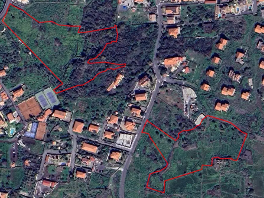 Immagine 1 di Terreno in vendita  in Via C. Colombo, 95030 Mascalucia CT, Italia a Mascalucia