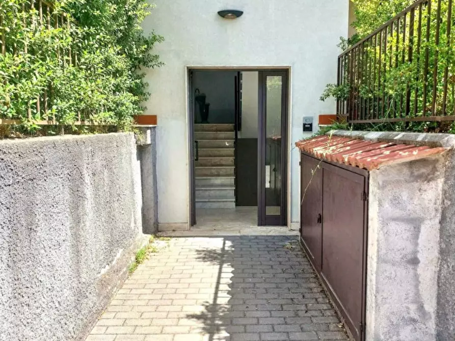 Immagine 19 di Appartamento in vendita  in Via della Regione, 95037 San Giovanni La Punta CT, Italia a San Giovanni La Punta
