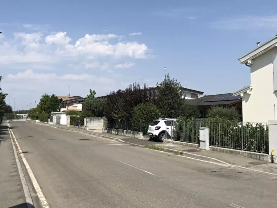 Immagine 2 di Terreno in vendita  in Via La Spezia a Parma