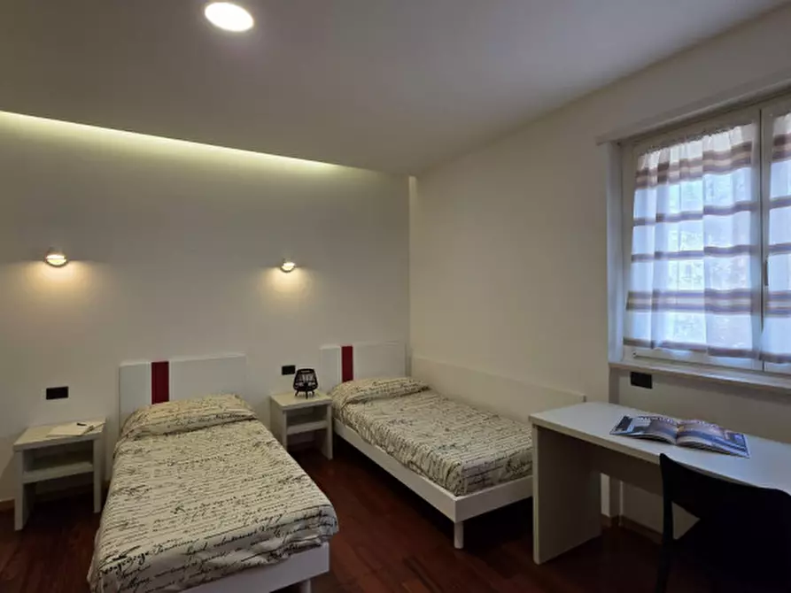 Immagine 18 di Camera in affitto  in Corso Tre Novembre a Trento