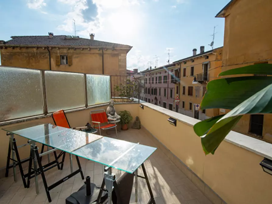Immagine 1 di Appartamento in vendita  in VIA CANTARANE 4 a Verona