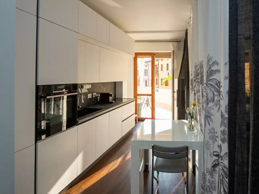 Immagine 2 di Appartamento in vendita  in VIA CANTARANE 4 a Verona