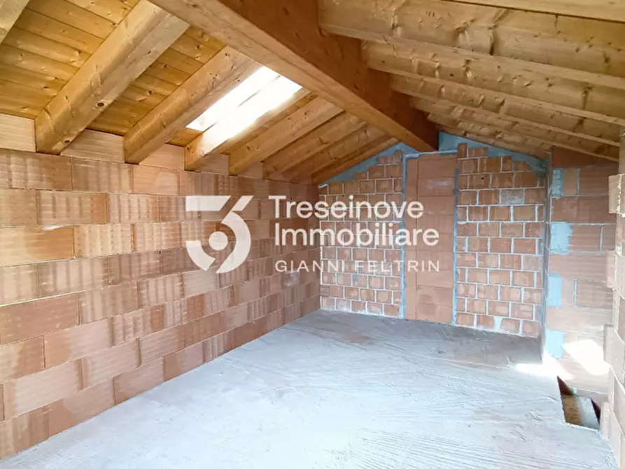 Immagine 17 di Casa bifamiliare in vendita  in Via Luigi Bavaresco a Paese