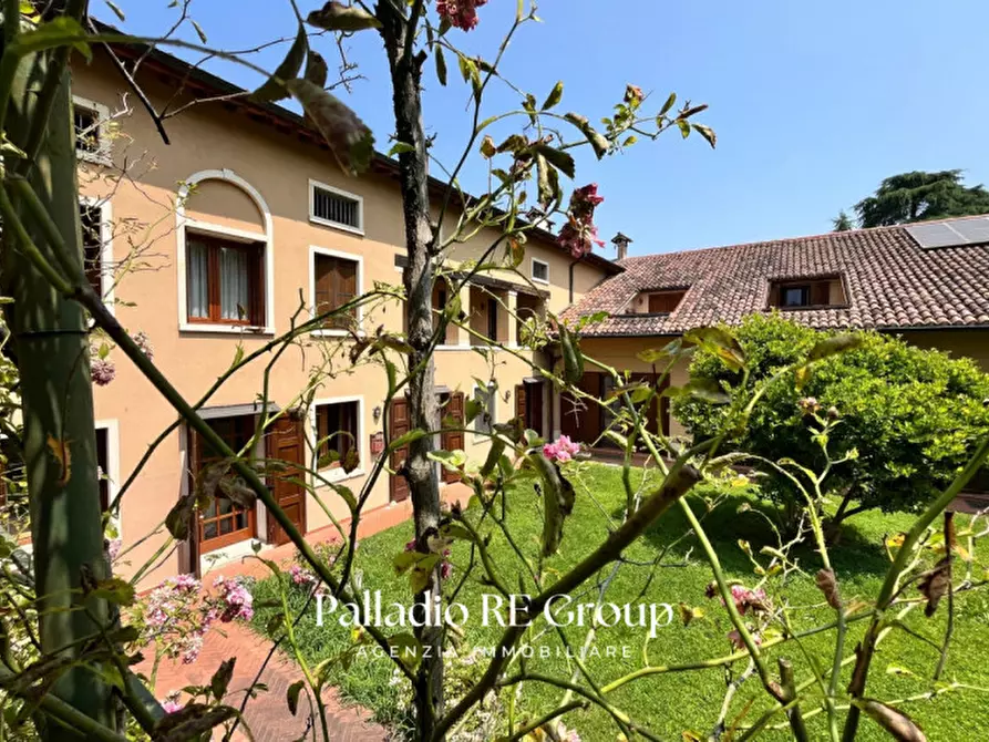 Immagine 1 di Casa trifamiliare in vendita  in Strada di Gogna a Vicenza