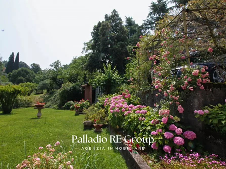 Immagine 2 di Casa trifamiliare in vendita  in Strada di Gogna a Vicenza