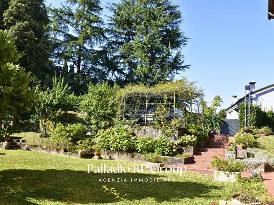 Immagine 6 di Casa trifamiliare in vendita  in Strada di Gogna a Vicenza