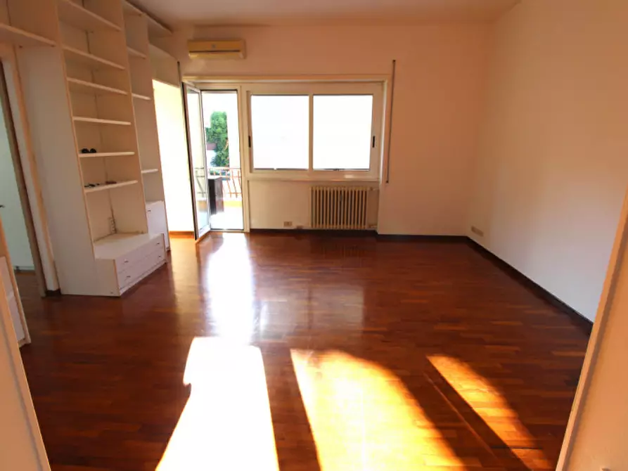 Immagine 2 di Appartamento in vendita  in Via di Vigna Stelluti a Roma