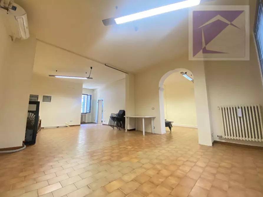 Immagine 5 di Negozio in affitto  a Camposampiero