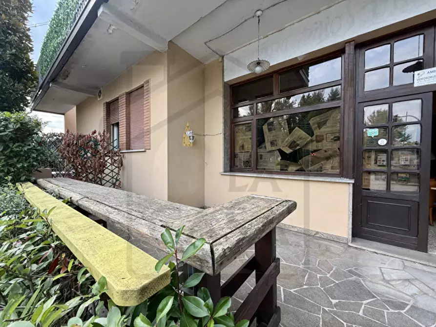 Immagine 5 di Attività commerciale in vendita  in Via Fornace a Montegrotto Terme