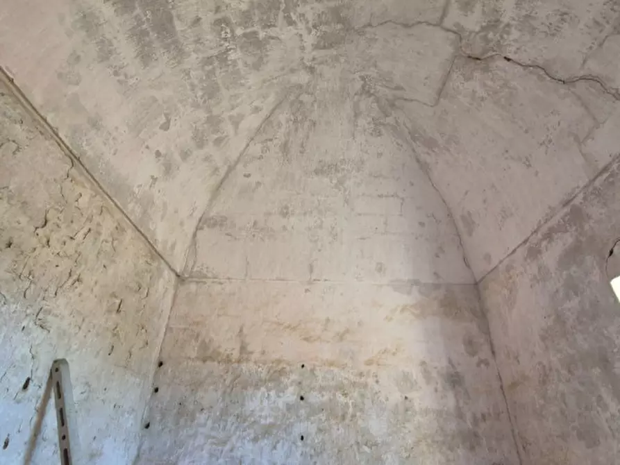 Immagine 27 di Villa in vendita  in Via Parabita a Alezio