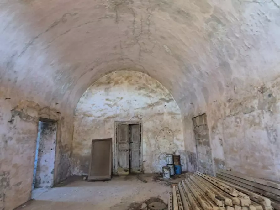 Immagine 28 di Villa in vendita  in Via Parabita a Alezio