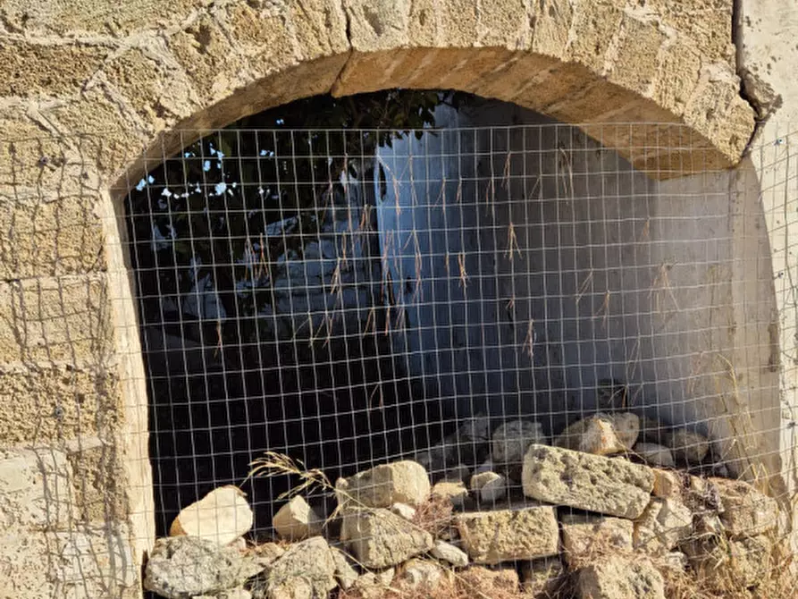 Immagine 30 di Villa in vendita  in Via Parabita a Alezio