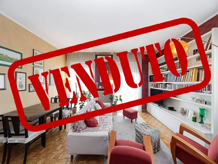 Immagine 1 di Appartamento in vendita  in Via Duca degli Abruzzi 10 a Monza