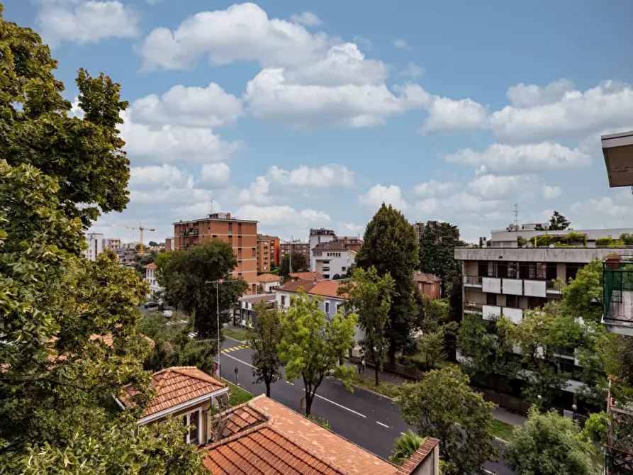 Immagine 5 di Appartamento in vendita  in Via Duca degli Abruzzi 10 a Monza