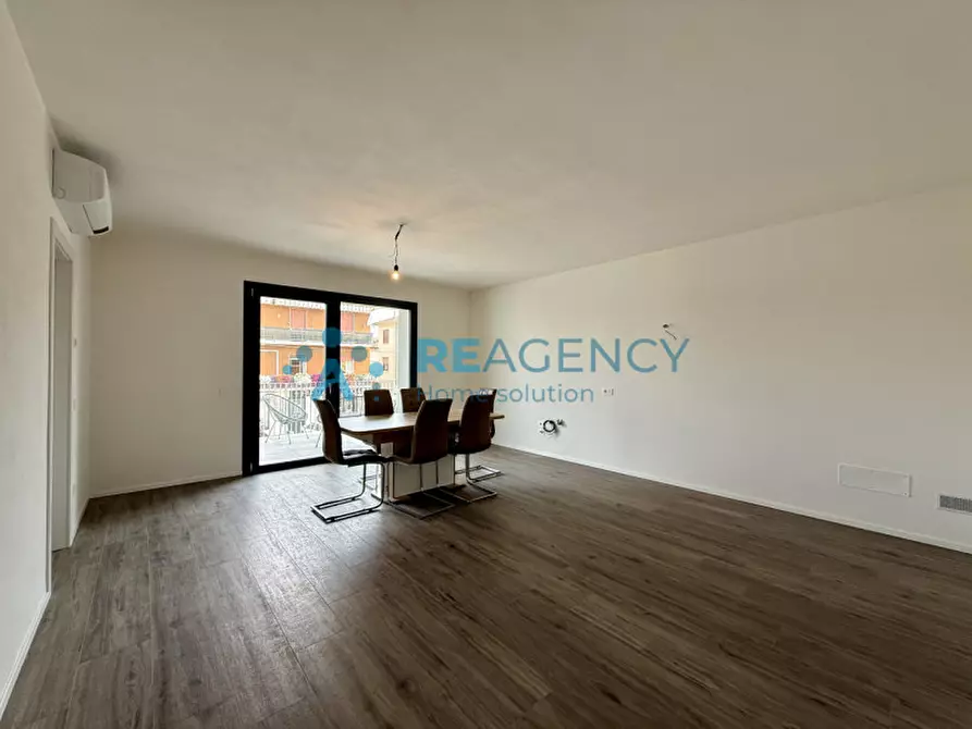 Immagine 4 di Appartamento in vendita  in Viale Italia a Creazzo