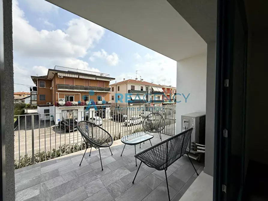 Immagine 5 di Appartamento in vendita  in Viale Italia a Creazzo