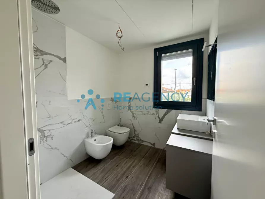 Immagine 7 di Appartamento in vendita  in Viale Italia a Creazzo