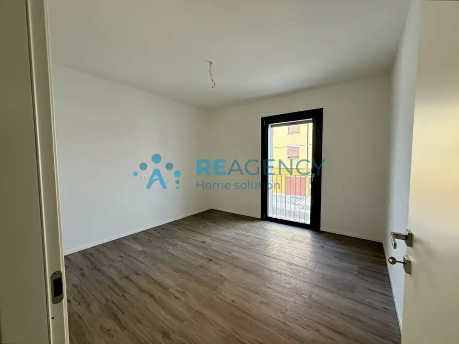 Immagine 9 di Appartamento in vendita  in Viale Italia a Creazzo