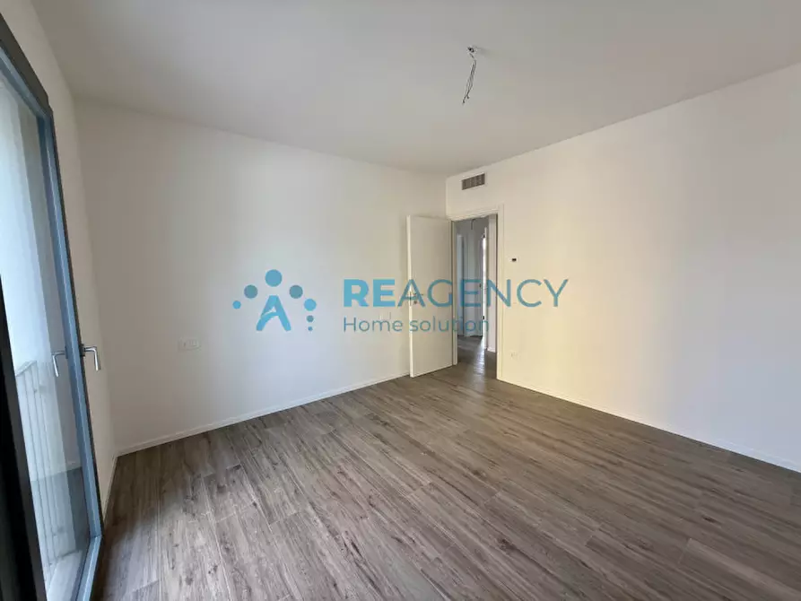 Immagine 10 di Appartamento in vendita  in Viale Italia a Creazzo