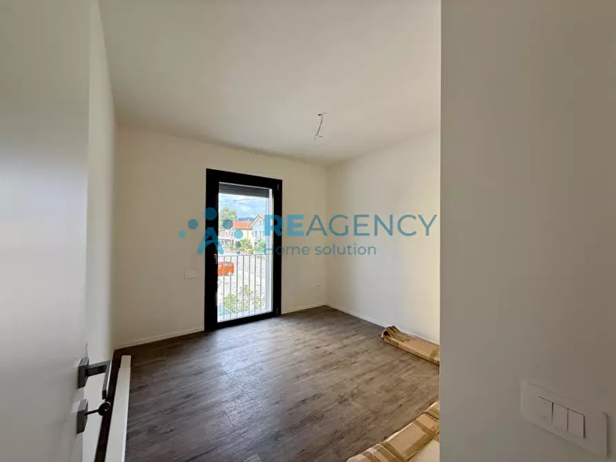 Immagine 12 di Appartamento in vendita  in Viale Italia a Creazzo