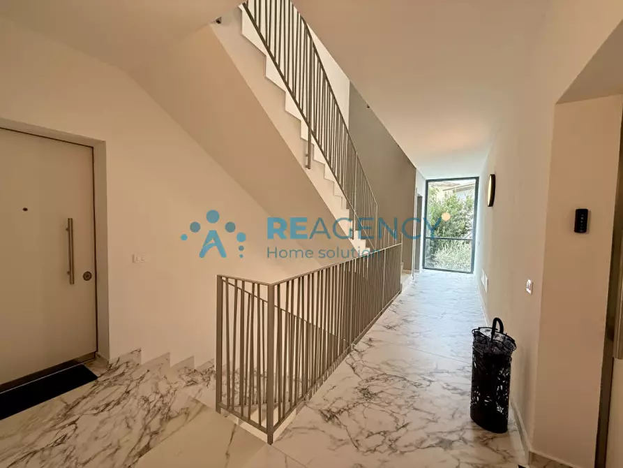 Immagine 14 di Appartamento in vendita  in Viale Italia a Creazzo