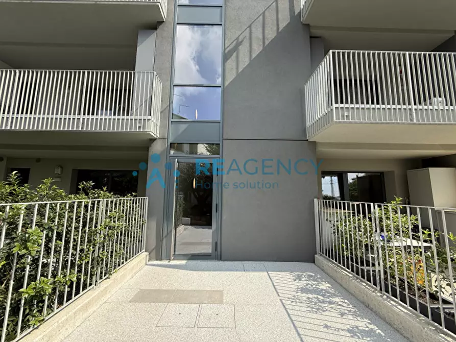 Immagine 18 di Appartamento in vendita  in Viale Italia a Creazzo