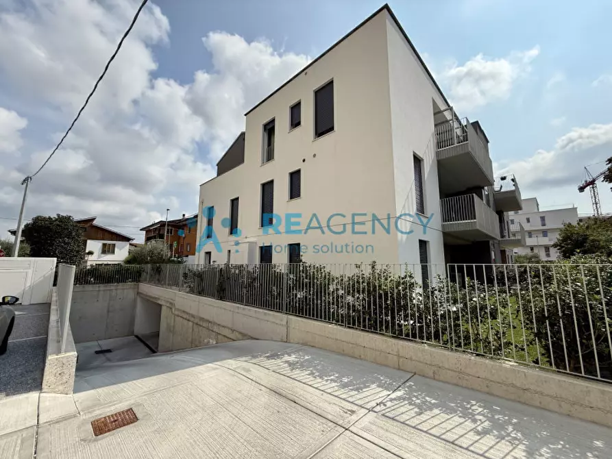 Immagine 19 di Appartamento in vendita  in Viale Italia a Creazzo